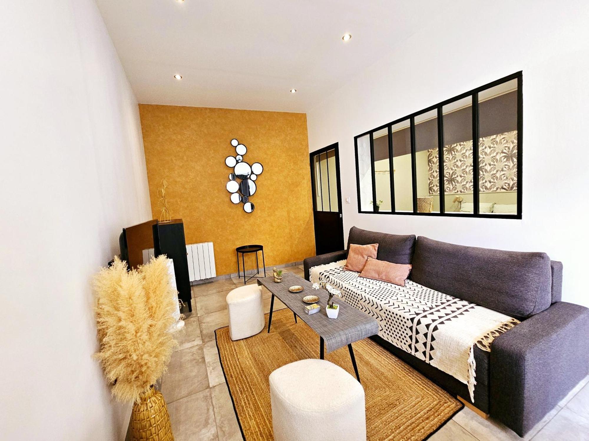 Refuge Urbain - Ideal Pro, Familles & Amis - Le Calme En Hypercentre - Wifi Haut Debit - Netflix - Machine A Laver - Gare, Cathedrale, Commerces, Restaurants & Transports En Commun A Moins De 10 Minutes A Pied رانس المظهر الخارجي الصورة
